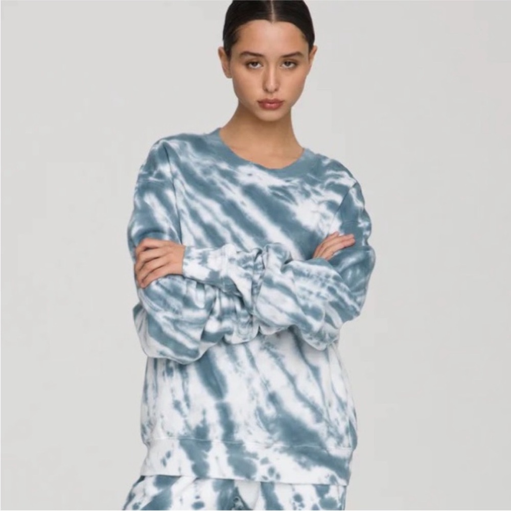 NWT GOOD AMERICAN BOYFRIEND Blue and White Tie-Dye Crewneck Sweatshirt size 2 - Picture 3 of 11